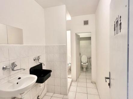 . | Pronájem - kanceláře, 60 m²