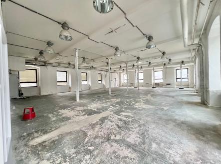 . | Pronájem - kanceláře, 400 m²