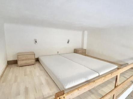 . | Pronájem bytu, 1+kk, 20 m²