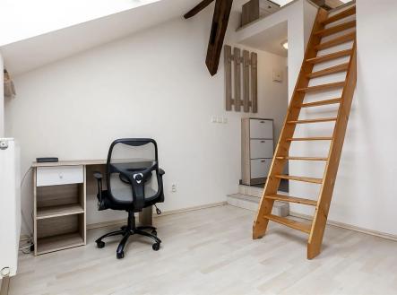 . | Pronájem bytu, 1+kk, 28 m²