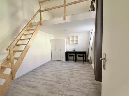. | Pronájem bytu, 1+kk, 22 m²