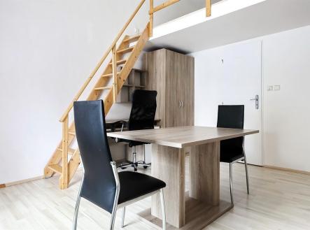. | Pronájem bytu, 1+kk, 21 m²