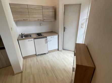 . | Pronájem bytu, 1+kk, 23 m²