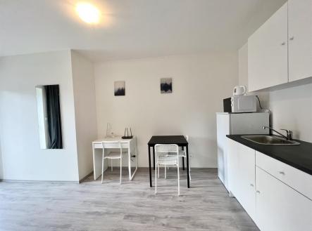 . | Pronájem bytu, 1+kk, 25 m²