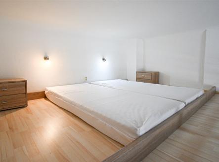 . | Pronájem bytu, 1+kk, 18 m²