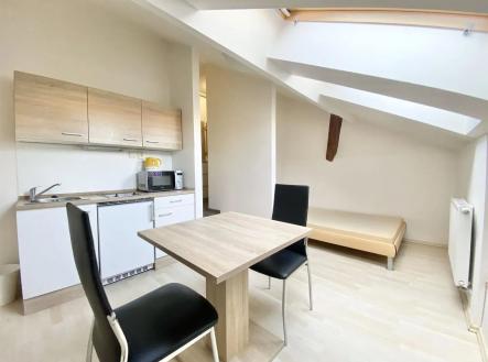 Pronájem bytu, 1+kk, 18 m² obrázek