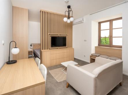 . | Pronájem bytu, 1+kk, 28 m²