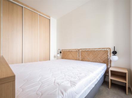 . | Pronájem bytu, 1+kk, 28 m²