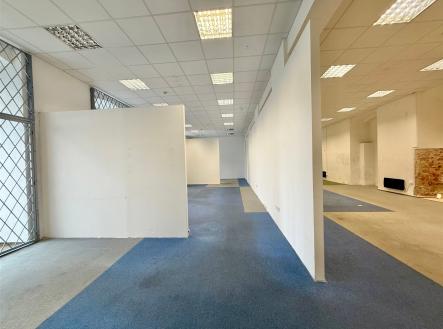 . | Pronájem - skladovací prostor, 190 m²