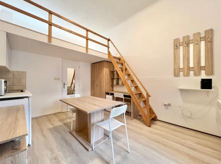 . | Pronájem bytu, 1+kk, 24 m²