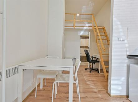 . | Pronájem bytu, 1+kk, 21 m²