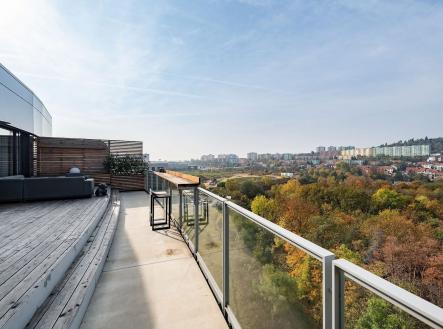 . | Pronájem bytu, 3+kk, 98 m²