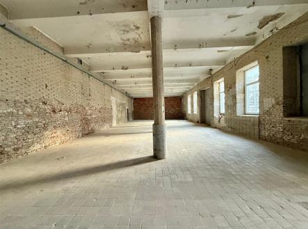 . | Pronájem - kanceláře, 500 m²