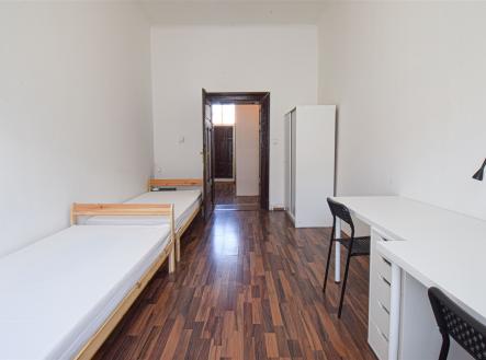 . | Pronájem bytu, 1+kk, 33 m²