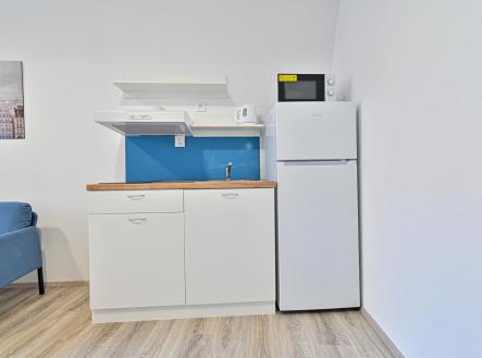 . | Pronájem bytu, 2+kk, 32 m²