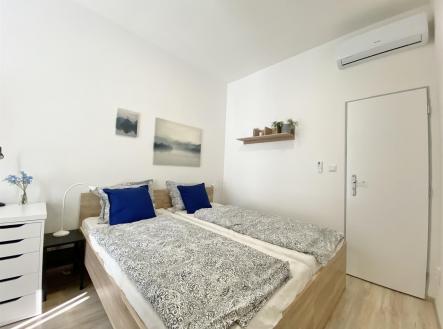 . | Pronájem bytu, 1+kk, 18 m²