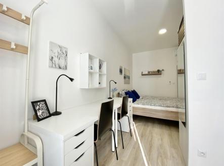 . | Pronájem bytu, 1+kk, 18 m²
