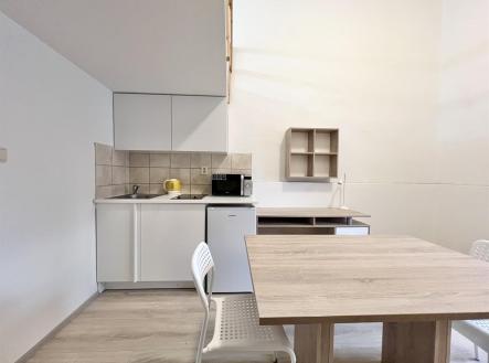 . | Pronájem bytu, 1+kk, 18 m²