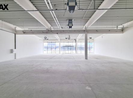 20241106-103147.jpg | Pronájem - obchodní prostor, 476 m²