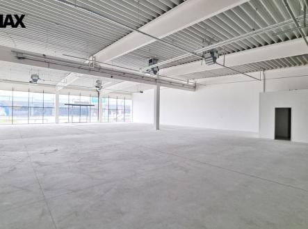 20241106-102918.jpg | Pronájem - obchodní prostor, 476 m²