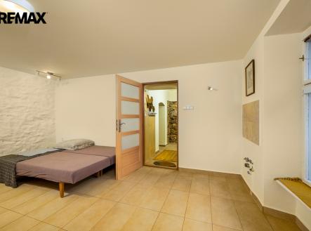 Přízemí pokoj 1 | Prodej - dům/vila, 150 m²