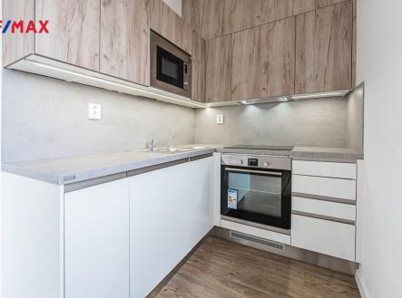 a7400947-hdr.jpg | Pronájem bytu, 1+kk, 46 m²