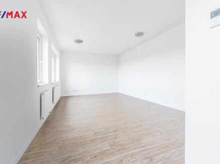 a7400932-hdr.jpg | Pronájem bytu, 1+kk, 46 m²