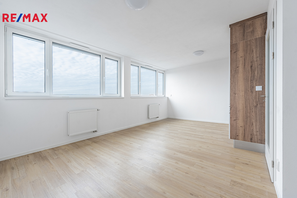 a7401237-hdr.jpg