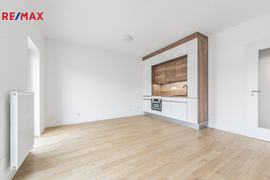 a7401369-hdr.jpg