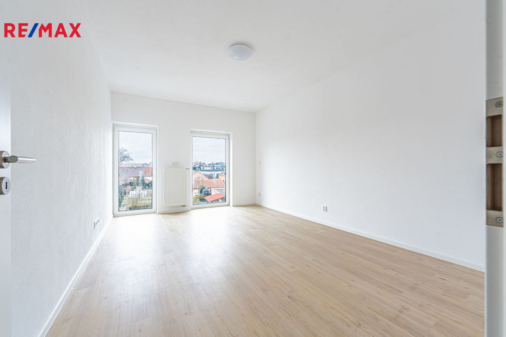 a7401437-hdr.jpg