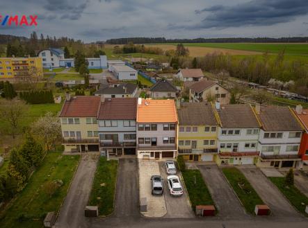 25-04-15-dolni-bukovsko-rd-1-00000.jpg | Prodej - dům/vila, 222 m²