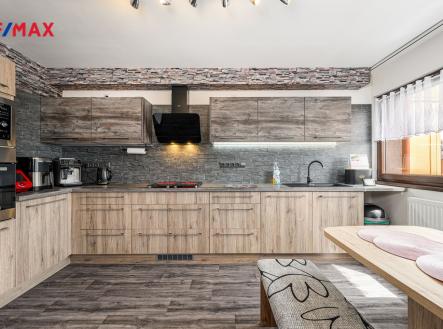 25-04-15-dolni-bukovsko-rd-foto-07.jpg | Prodej - dům/vila, 222 m²