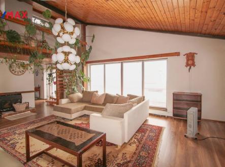 obývací pokoj | Pronájem - dům/vila, 222 m²