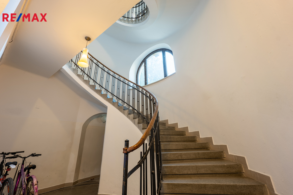 p1258638-hdr.jpg