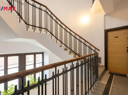 2.patro, vstup do bytu | Pronájem bytu, 3+kk, 100 m²