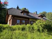 Pronájem - dům/vila, 299 m²