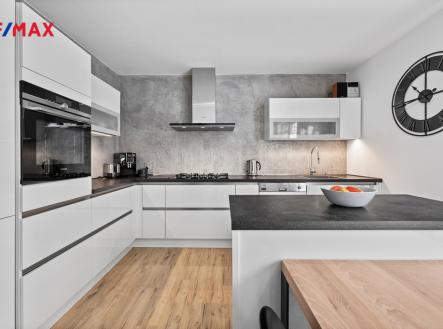 kuchyně s jídelnou | Prodej - dům/vila, 208 m²