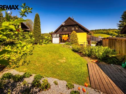 25-05-13-rd-predni-vyton-foto-52.jpg | Prodej - dům/vila, 208 m²