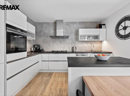 kuchyně s jídelnou | Prodej - dům/vila, 208 m²