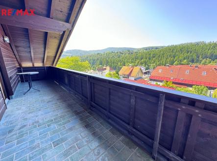 terasa-podkrovi-1.jpeg | Pronájem bytu, 2+1, 72 m²