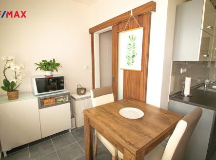kuchyně | Pronájem bytu, 2+1, 41 m²