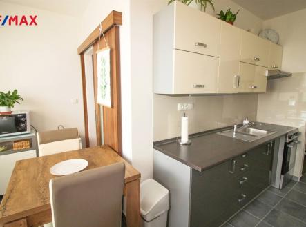 kuchyně | Pronájem bytu, 2+1, 41 m²