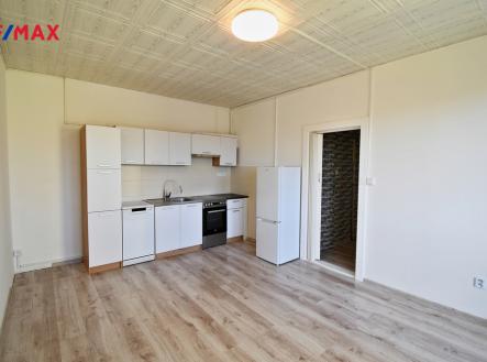 OBÝVACÍ POKOJ S KUCHYŇSKÝM KOUTEM | Pronájem bytu, 2+kk, 48 m²