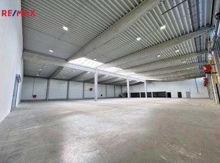img-20250623-wa0013-1.jpg | Pronájem - skladovací prostor, 2 416 m²
