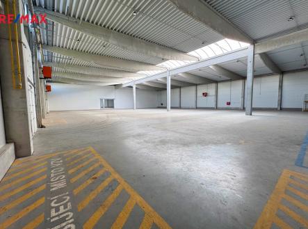 img-20250623-wa0000-1.jpg | Pronájem - skladovací prostor, 2 416 m²