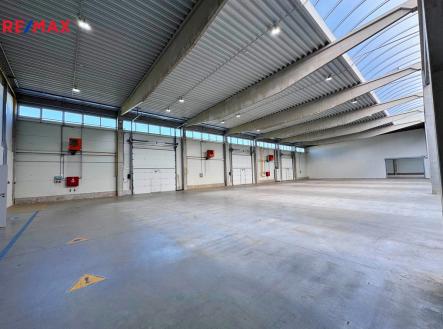 img-20250623-wa0017-1.jpg | Pronájem - skladovací prostor, 1 589 m²
