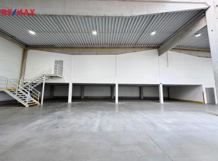img-20250623-wa0016-1.jpg | Pronájem - skladovací prostor, 1 589 m²