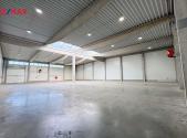 Pronájem - skladovací prostor, 827 m²