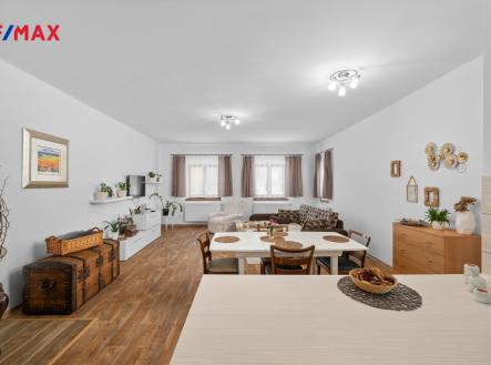 3+kk: obývák | Prodej - dům/vila, 267 m²