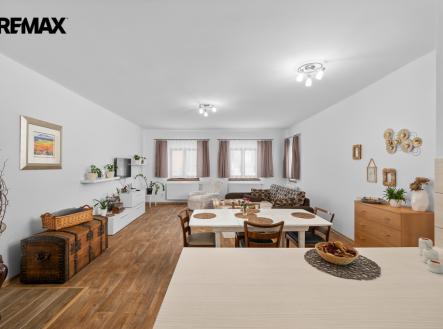 3+kk: obývák | Prodej - dům/vila, 267 m²